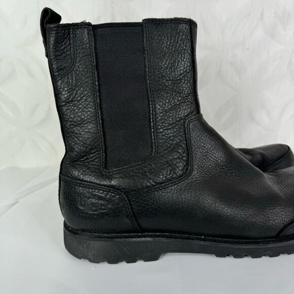 UGG Australia Herrick 3032 Chelsea Black Pull On Boots Shoes US 11 - Picture 2 of 8